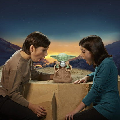 MATTEL - Star Wars The Mandalorian Interactive Figure Galactic Snackin' Grogu