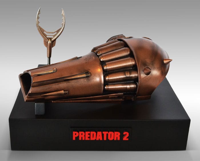 HOLLYWOOD COLLECTIBLES - Predator 2 Model Life-Size Replica Netgun and Speargun Projectile