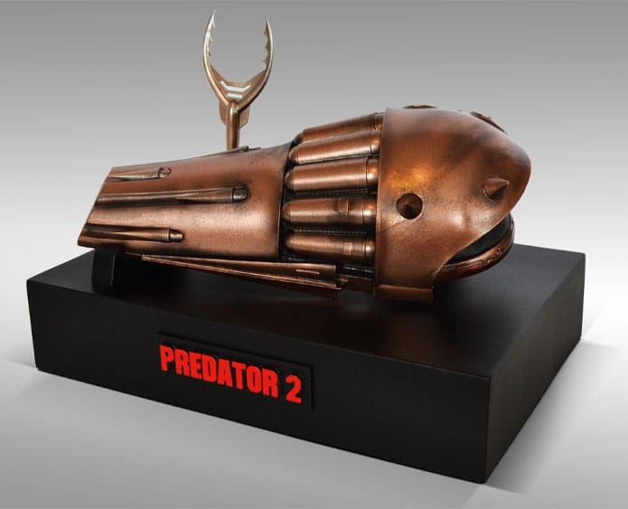 HOLLYWOOD COLLECTIBLES - Predator 2 Model Life-Size Replica Netgun and Speargun Projectile