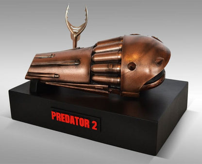 HOLLYWOOD COLLECTIBLES - Predator 2 Model Life-Size Replica Netgun and Speargun Projectile