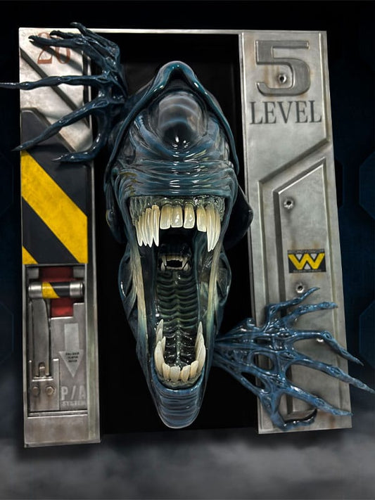 HOLLYWOOD COLLECTIBLES GROUP - Aliens Wall Sculpture 1/2 Alien Queen 51 x 41 x 25 cm