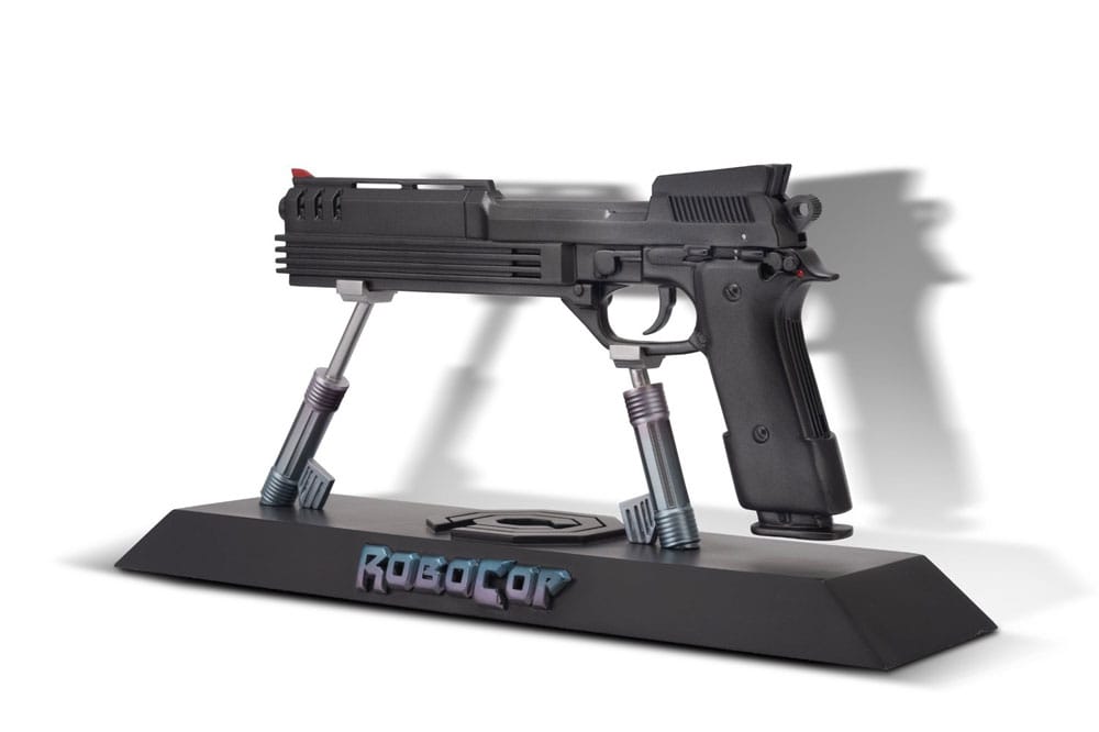 HOLLYWOOD COLLECTIBLE GROUP - RoboCop Replica 1/1 RoboCop Auto 9