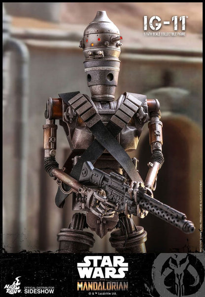 HOT TOYS - Star Wars The Mandalorian - IG-11 Action Doll 1:6 TMS008