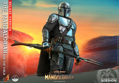 HOT TOYS - Star Wars The Mandalorian 1:4 Action Doll 2 Pack The Mandalorian & The Child DeLuxe QS017