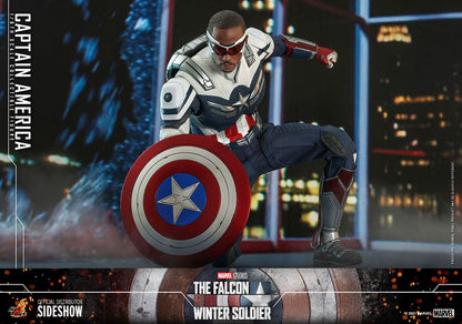 HOT TOYS - Marvel - The Falcon and The Winter Soldier Action Figure 1/6 Captain America