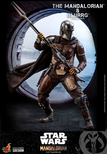 HOT TOYS - Star Wars The Mandalorian 1:6 Action Doll 2 Pack Star Wars The Mandalorian & Blurrg TMS046