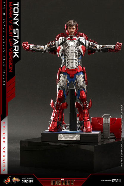 HOT TOYS - Marvel - Iron Man 2 - Tony Stark Mark V Suit Up Ver DeLuxe 1:6 Action Doll MMS6007