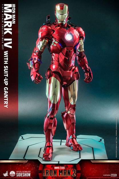 HOT TOYS - Marvel - Iron Man 2 1:4 Action Doll Iron Man Mark IV with Suit-Up Gantry