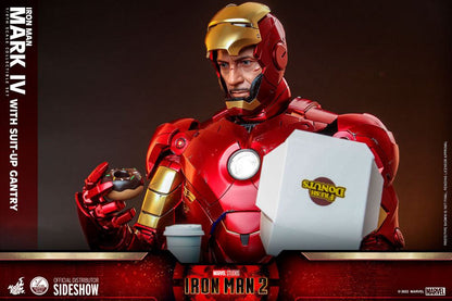 HOT TOYS - Marvel - Iron Man 2 1:4 Action Doll Iron Man Mark IV with Suit-Up Gantry