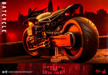 HOT TOYS - Dc Comics - The Batman Movie Masterpiece 1:6 Action Doll Batcycle