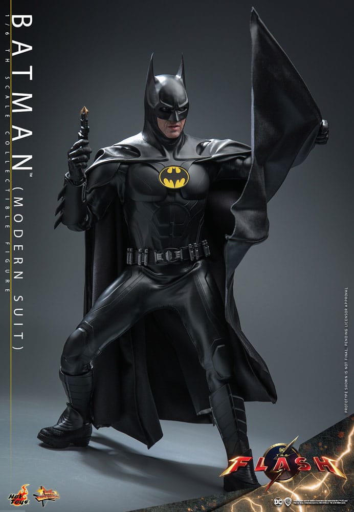 HOT TOYS -  The Flash Movie Masterpiece Action Figure 1/6 Batman (Modern Suit)  MMS712