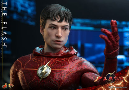 HOT TOYS - The Flash Movie Masterpiece Action Figure 1/6 The Flash  MMS713