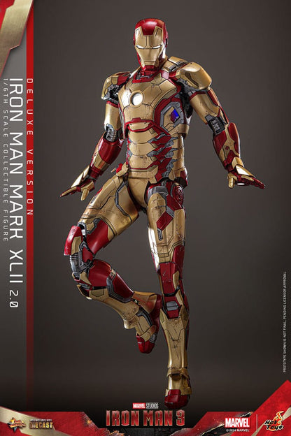 HOT TOYS - Iron Man 3 Movie Masterpiece Diecast Action Figure 1/6 Iron Man Mark XLII (2.0) Deluxe