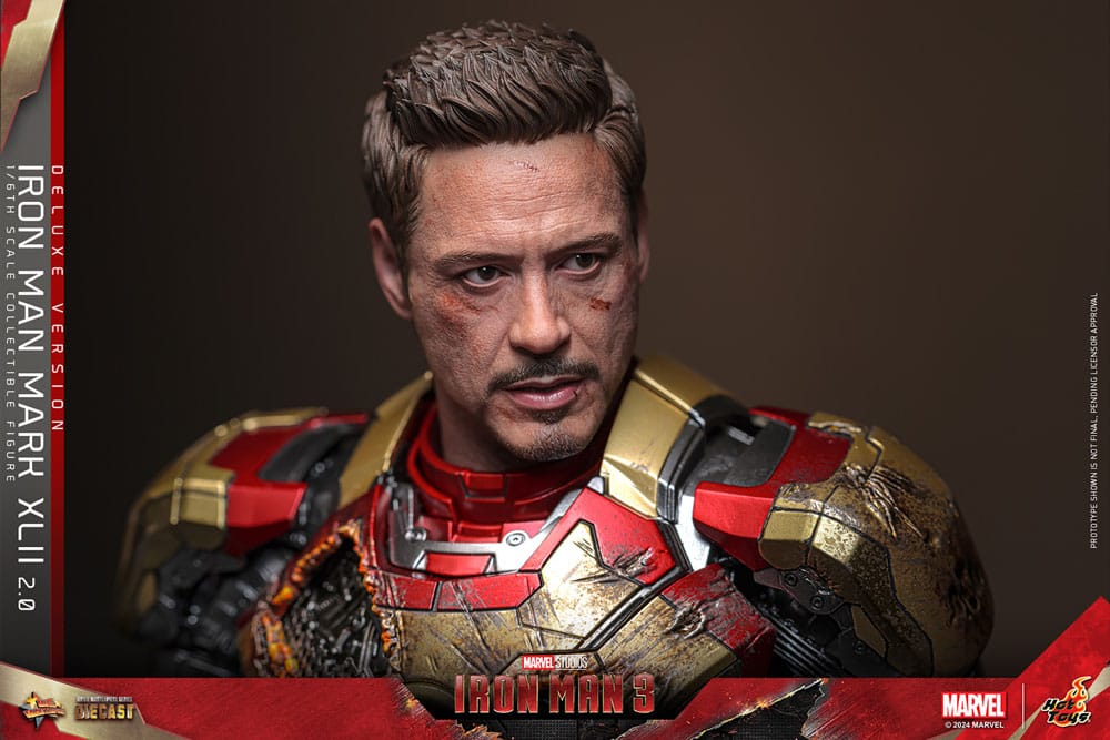 HOT TOYS - Iron Man 3 Movie Masterpiece Diecast Action Figure 1/6 Iron Man Mark XLII (2.0) Deluxe