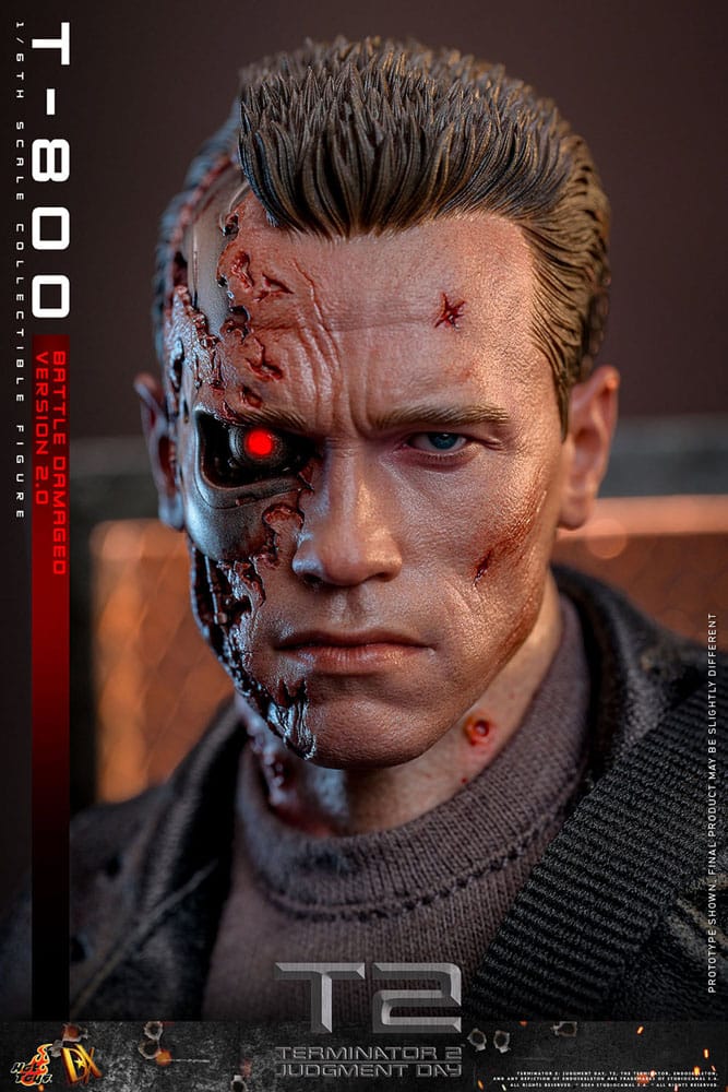 HOT TOYS - Terminator 2 Movie Masterpiece Action Figure 1/6 T-800 Battle Damaged Version