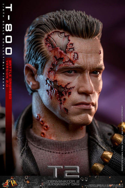 HOT TOYS - Terminator 2 Movie Masterpiece Action Figure 1/6 T-800 Battle Damaged Version