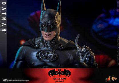 HOT TOYS - Batman & Robin Movie Masterpiece Action Figure 1/6 Batman  MMS786