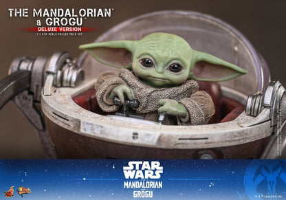 HOT TOYS - Star Wars: The Mandalorian & Grogu Movie Masterpiece Action Figure 1/6 The Mandalorian and Grogu (Deluxe Version)