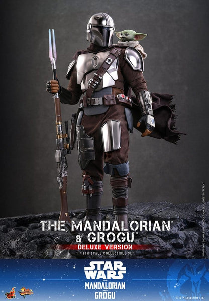 HOT TOYS - Star Wars: The Mandalorian & Grogu Movie Masterpiece Action Figure 1/6 The Mandalorian and Grogu (Deluxe Version)