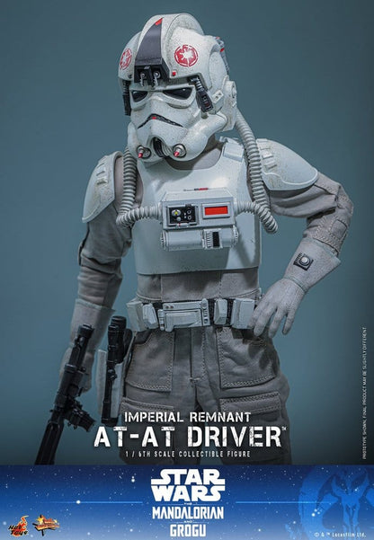 HOT TOYS - Star Wars Movie Masterpiece Action Figure 1/6 Imperial Remnant AT-AT Driver