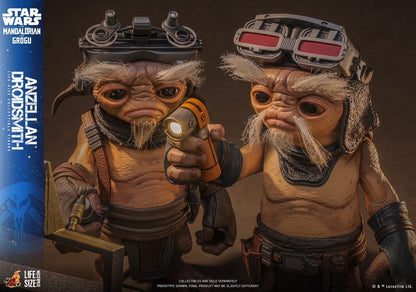 HOT TOYS - Star Wars: The Mandalorian & Grogu Life-Size Figure Anzellan Droidsmith