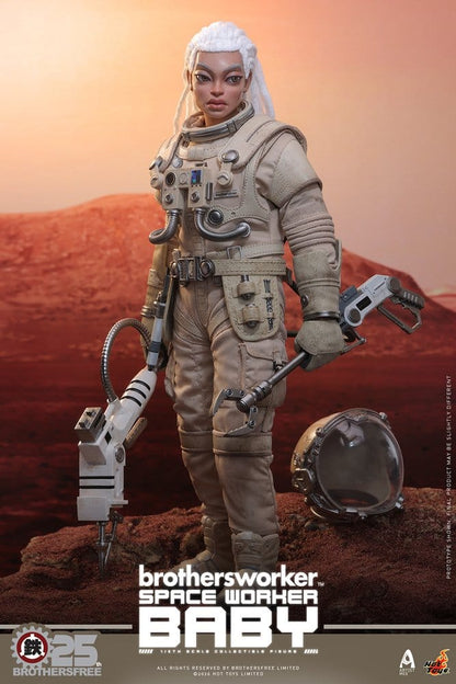 HOT TOYS - Brothersfree 1/6 Space Worker Baby (Brothersfree 25th Version)