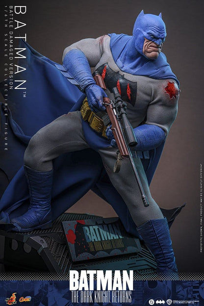 HOT TOYS - Batman: The Dark Knight Returns Comic Masterpiece Action Figure 1/6 Batman (Battle Damaged Version)