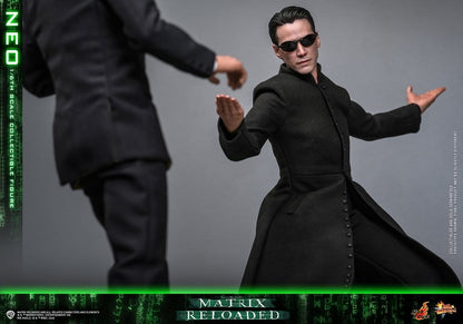 HOT TOYS - Matrix Movie Masterpiece Action Figure 1/6 Neo