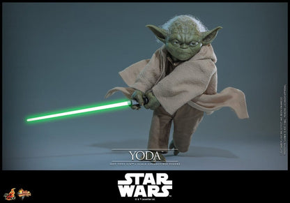 HOT TOYS - Star Wars: Revenge of the Sith Movie Masterpiece Action Figure 1/6 Yoda