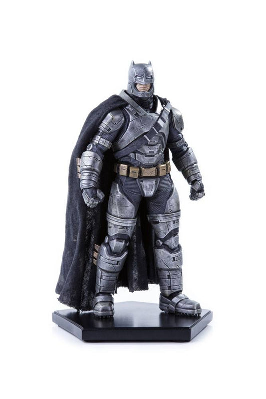 IRON STUDIO - Dc Comics - Batman vs Superman Batman Armored 1:10 Statue