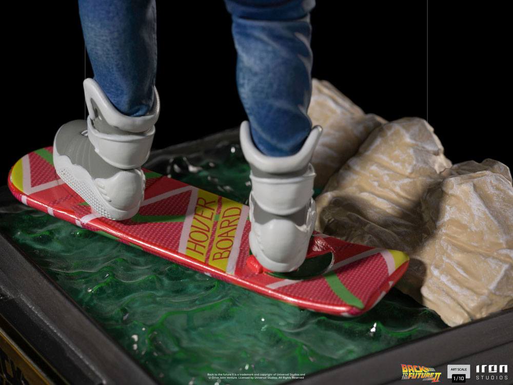 IRON STUDIO - Back to the Future II Art Scale Statue 1:10 Marty McFly on Hoverboard