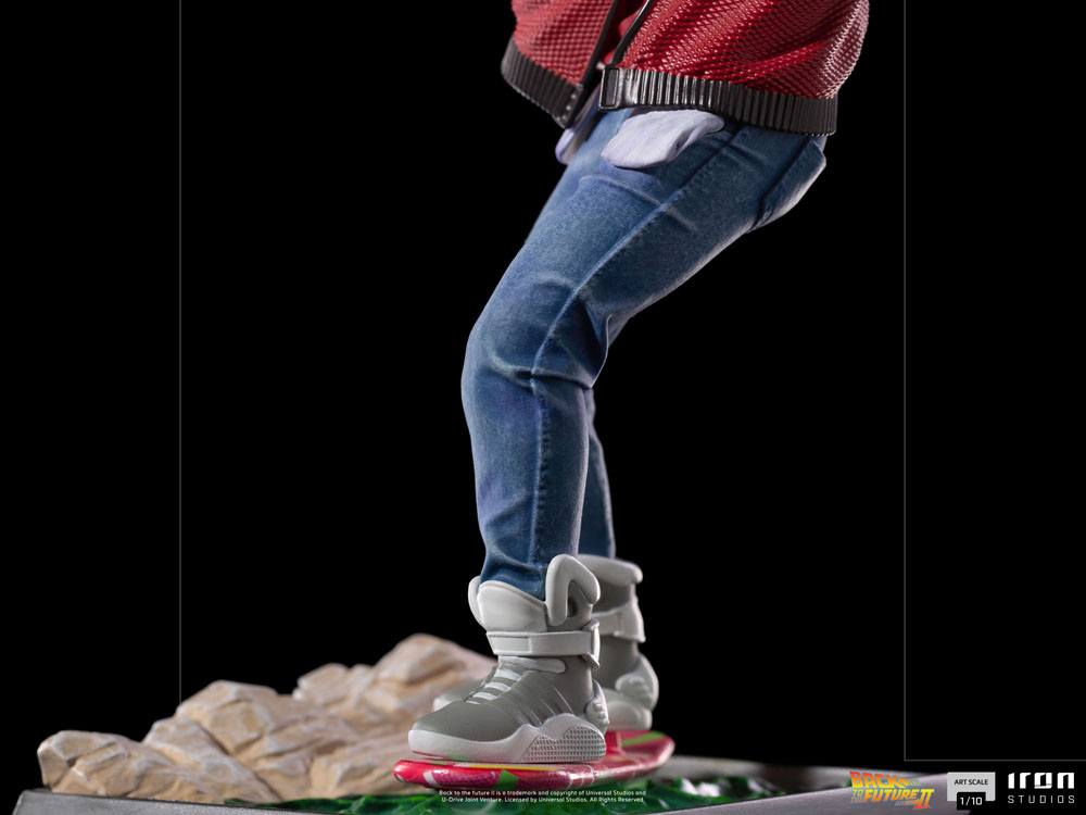 IRON STUDIO - Back to the Future II Art Scale Statue 1:10 Marty McFly on Hoverboard