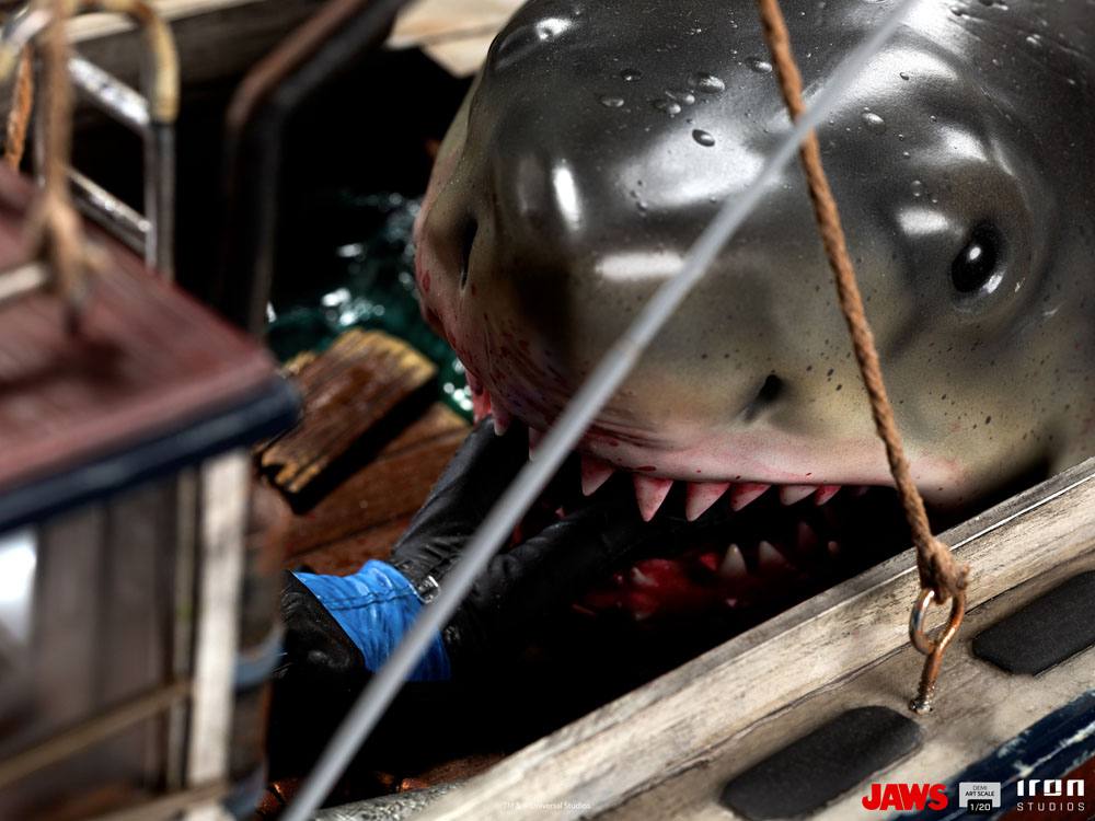 IRON STUDIOS - Jaws Demi Art Scale Statue 1/20 Jaws Attack