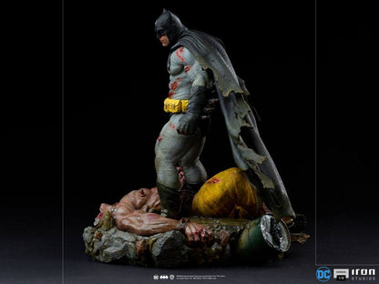 IRON STUDIO - Dc Comics - Batman The Dark Knight Returns Diorama 1:6 Batman