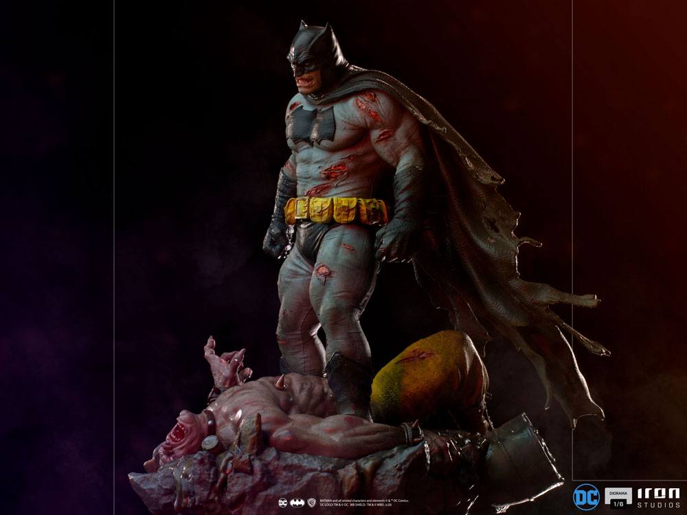 IRON STUDIOS - Batman: The Dark Knight Returns Diorama 1/6 Batman