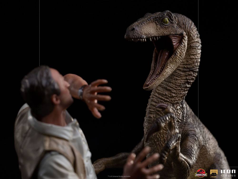 IRON STUDIO - Jurassic Park DeLuxe Art Scale Statue 1:10 Clever Girl