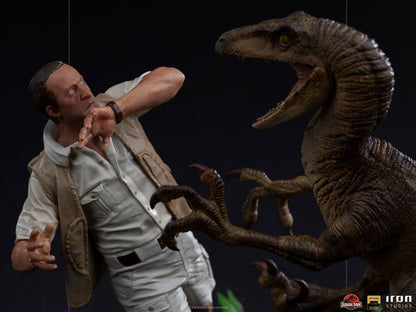 IRON STUDIO - Jurassic Park DeLuxe Art Scale Statue 1:10 Clever Girl