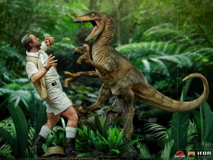 IRON STUDIO - Jurassic Park DeLuxe Art Scale Statue 1:10 Clever Girl