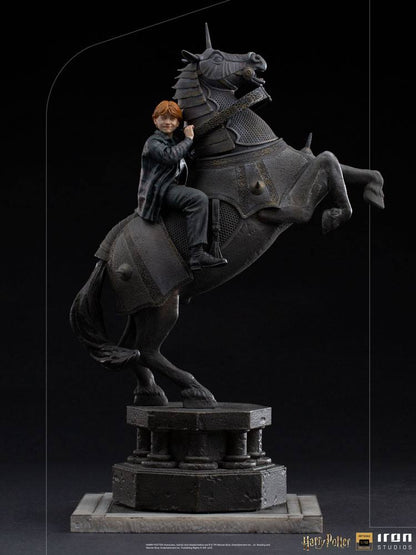 IRON STUDIO - Harry Potter DeLuxe Art Scale Statue 1:10 Ron Weasley at The Wizard Chess
