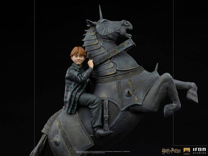 IRON STUDIO - Harry Potter DeLuxe Art Scale Statue 1:10 Ron Weasley at The Wizard Chess