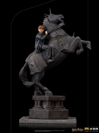 IRON STUDIO - Harry Potter DeLuxe Art Scale Statue 1:10 Ron Weasley at The Wizard Chess