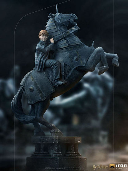 IRON STUDIO - Harry Potter DeLuxe Art Scale Statue 1:10 Ron Weasley at The Wizard Chess
