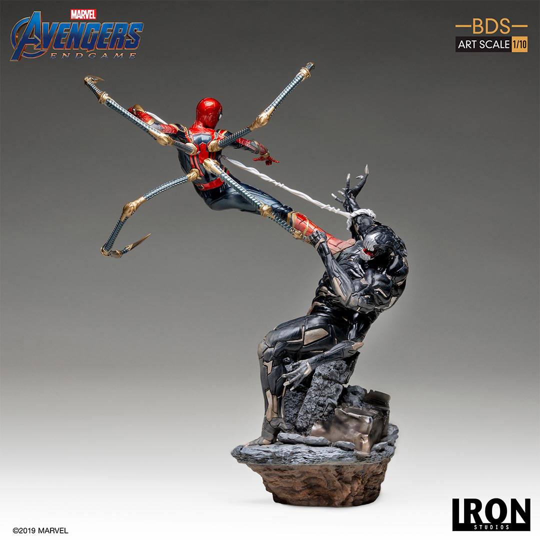 IRON STUDIO - Marvel - Avengers Endgame BDS Art Scale Statue 1:10 Iron Spider vs Outrider