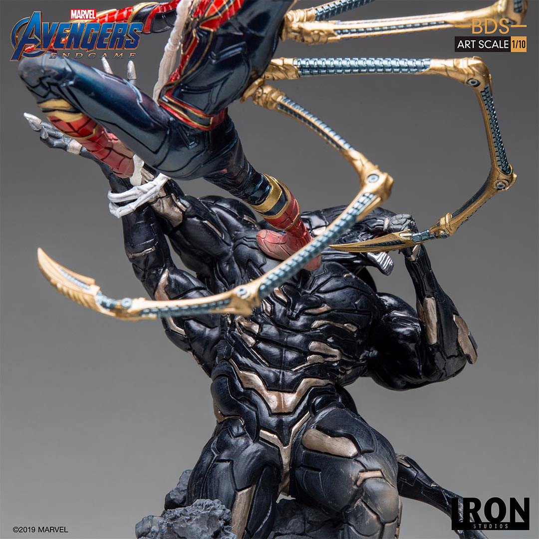 IRON STUDIO - Marvel - Avengers Endgame BDS Art Scale Statue 1:10 Iron Spider vs Outrider