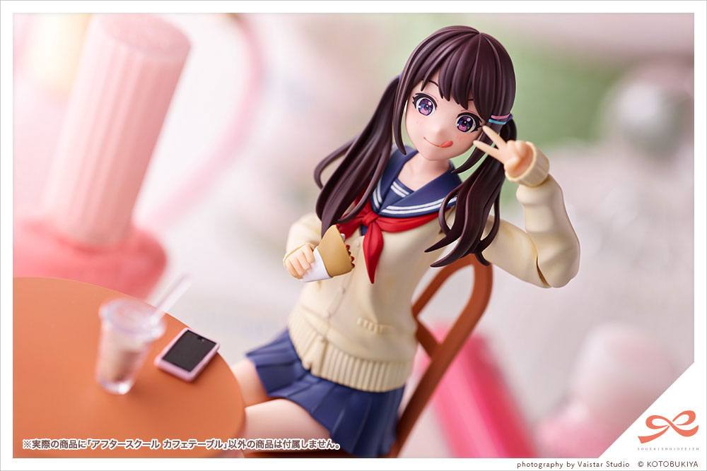 KOTOBUKIYA - Sousai Shojo Teien Model Kit Accesoory Set 1:10 Action Figure ter School Cafe Table