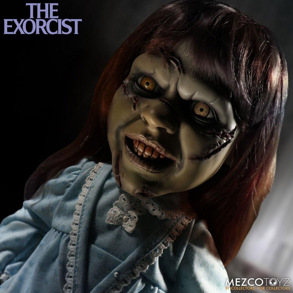MEZCO - The Exorcist Mega Scale Action Figure with Sound Feature Regan Macneil