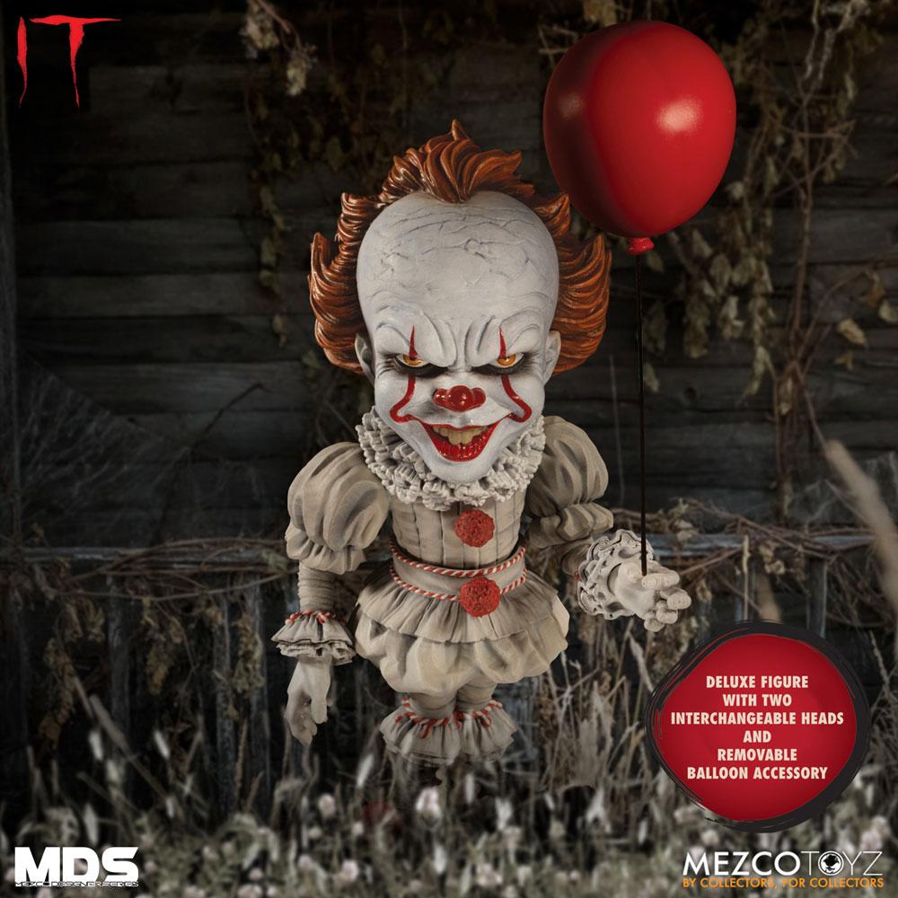 MEZCO - Stephen Kings It 2017 MDS DeLuxe Action Figure Pennywise