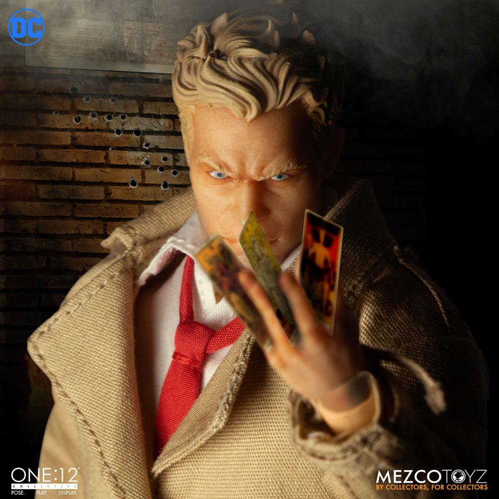 MEZCO - Dc Comics - Action Figure 112 Constantine DeLuxe Edition