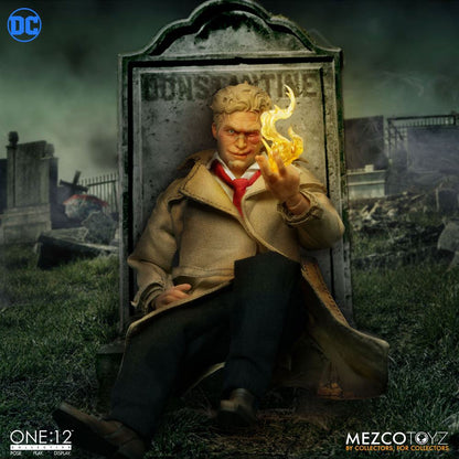 MEZCO - Dc Comics - Action Figure 112 Constantine DeLuxe Edition