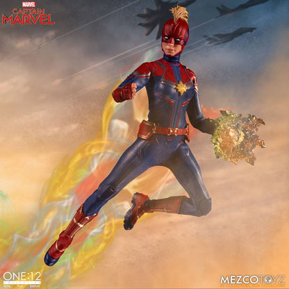 MEZCO - Captain Marvel Action Figure 112 Captain Marvel